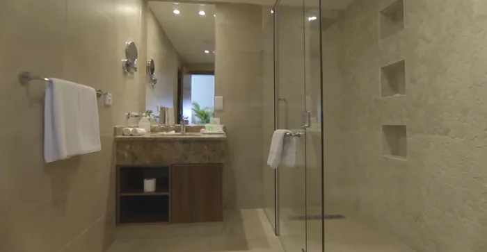 Guest bathroom sanitary fit-out at The Palms Beach Hotel