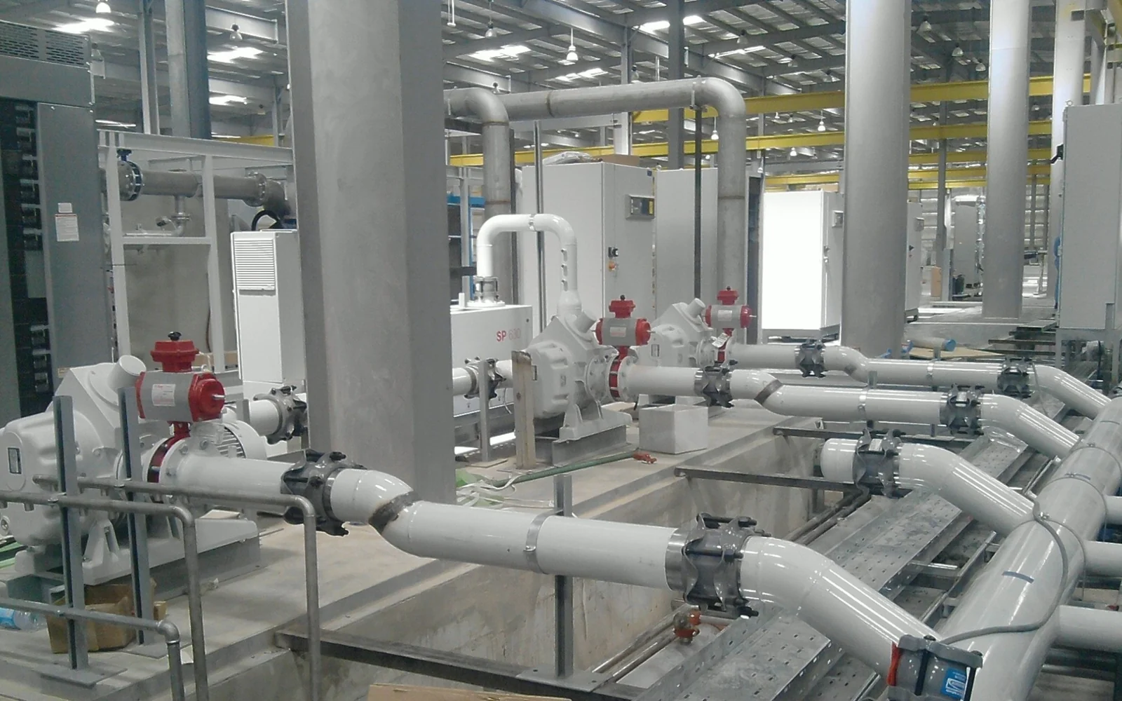 Sludge pumps and process pipework with actuated valves at Umm Al Hayman